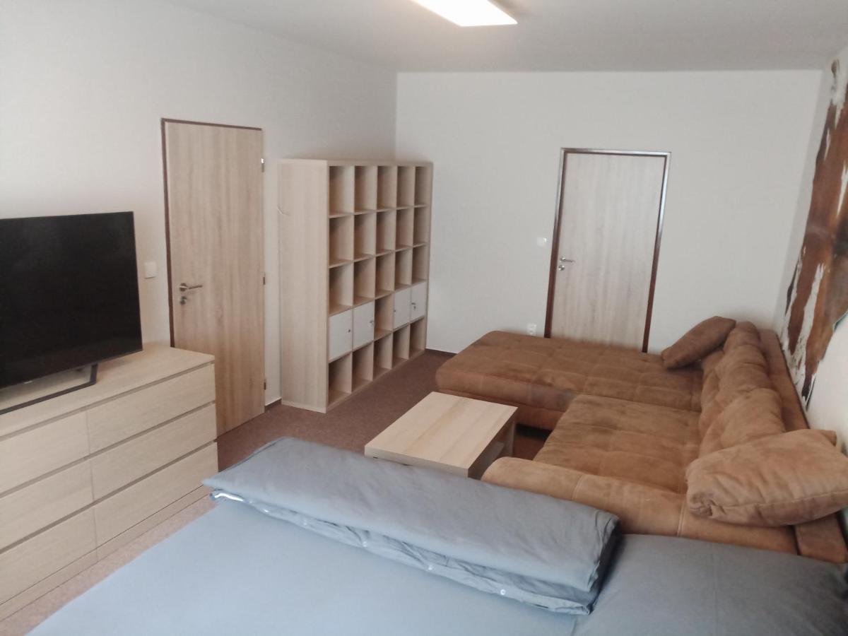 Kraliky Apartman Екстер'єр фото
